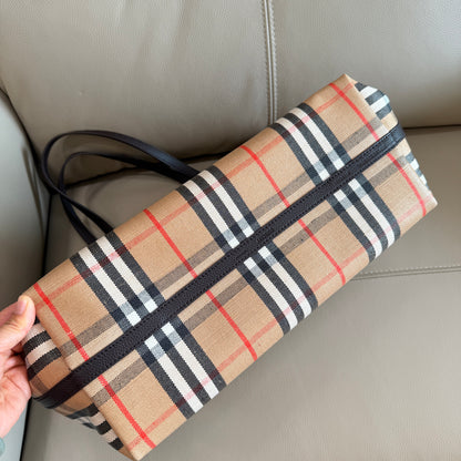 BB Large Reversible Bloomsbury Tote